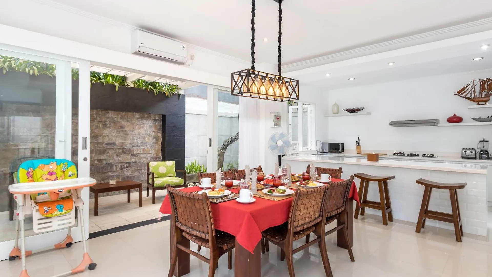 Villa Alun By Villa Finder Σεμινιάκ
